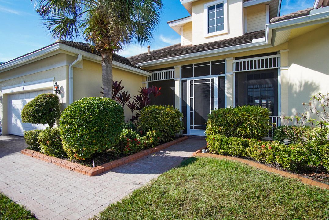 For Sale: $525,000 (4 beds, 3 baths, 2943 Square Feet)