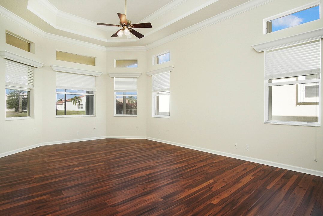 For Sale: $525,000 (4 beds, 3 baths, 2943 Square Feet)