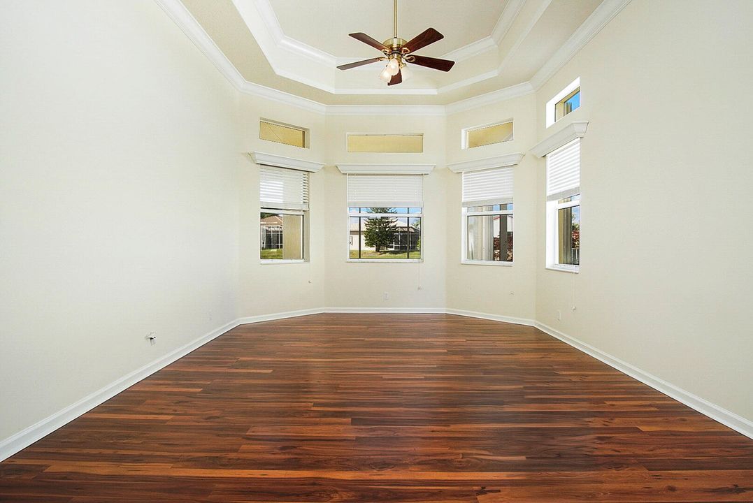 For Sale: $525,000 (4 beds, 3 baths, 2943 Square Feet)