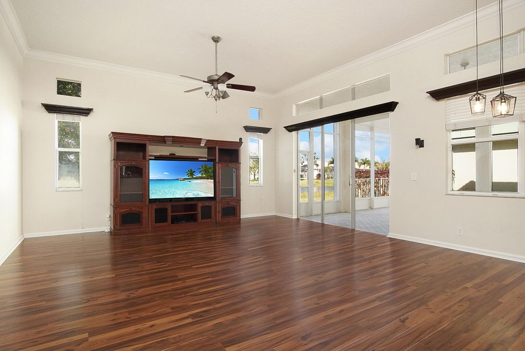 For Sale: $525,000 (4 beds, 3 baths, 2943 Square Feet)