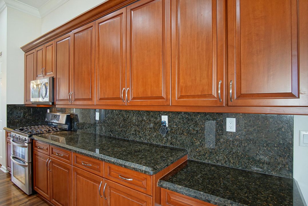 For Sale: $525,000 (4 beds, 3 baths, 2943 Square Feet)