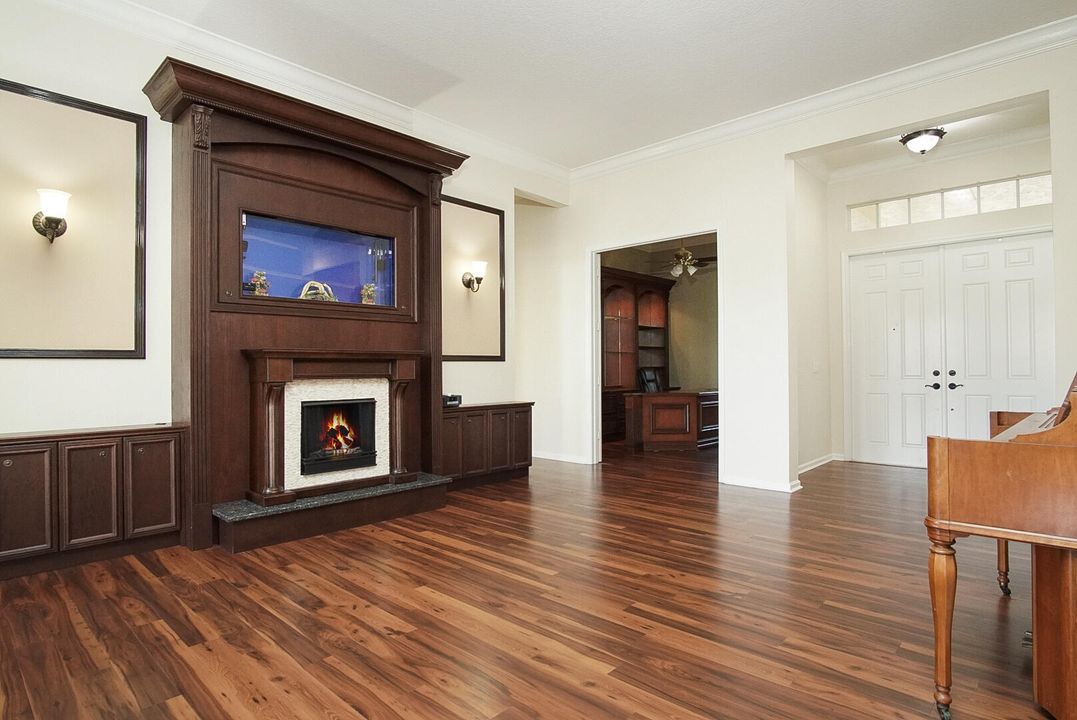 For Sale: $525,000 (4 beds, 3 baths, 2943 Square Feet)