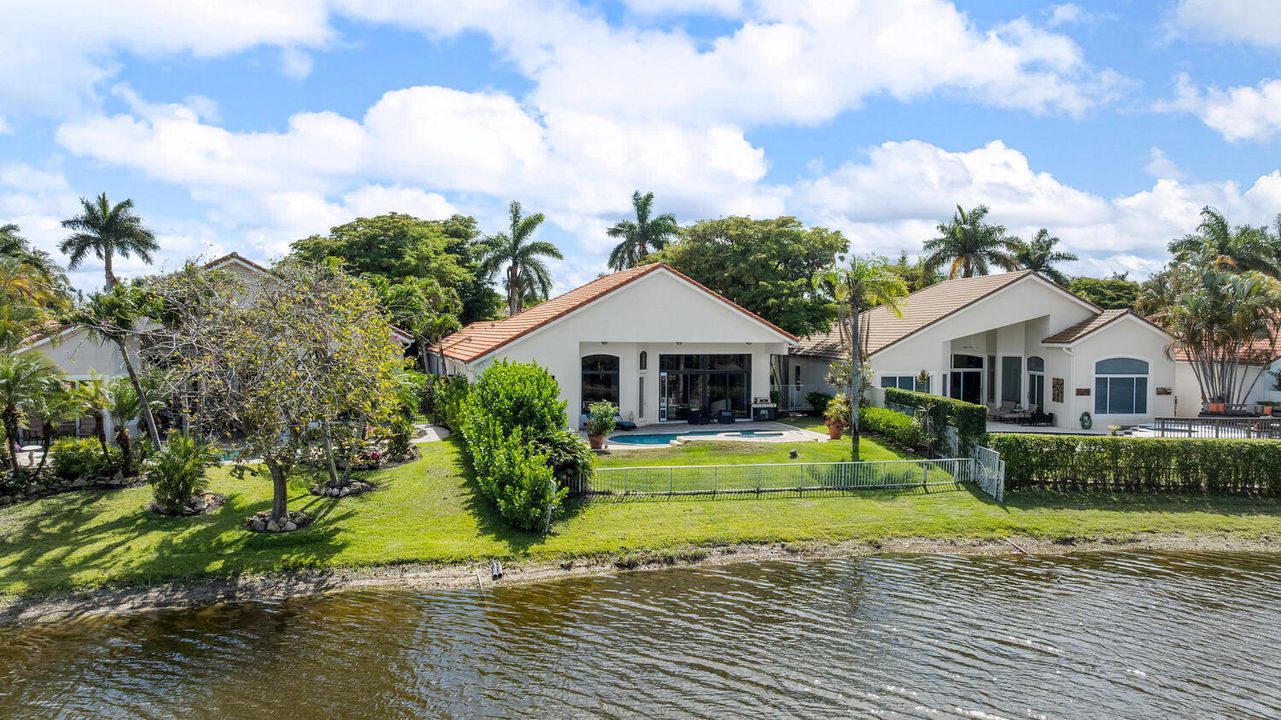 For Sale: $2,699,900 (3 beds, 3 baths, 3155 Square Feet)