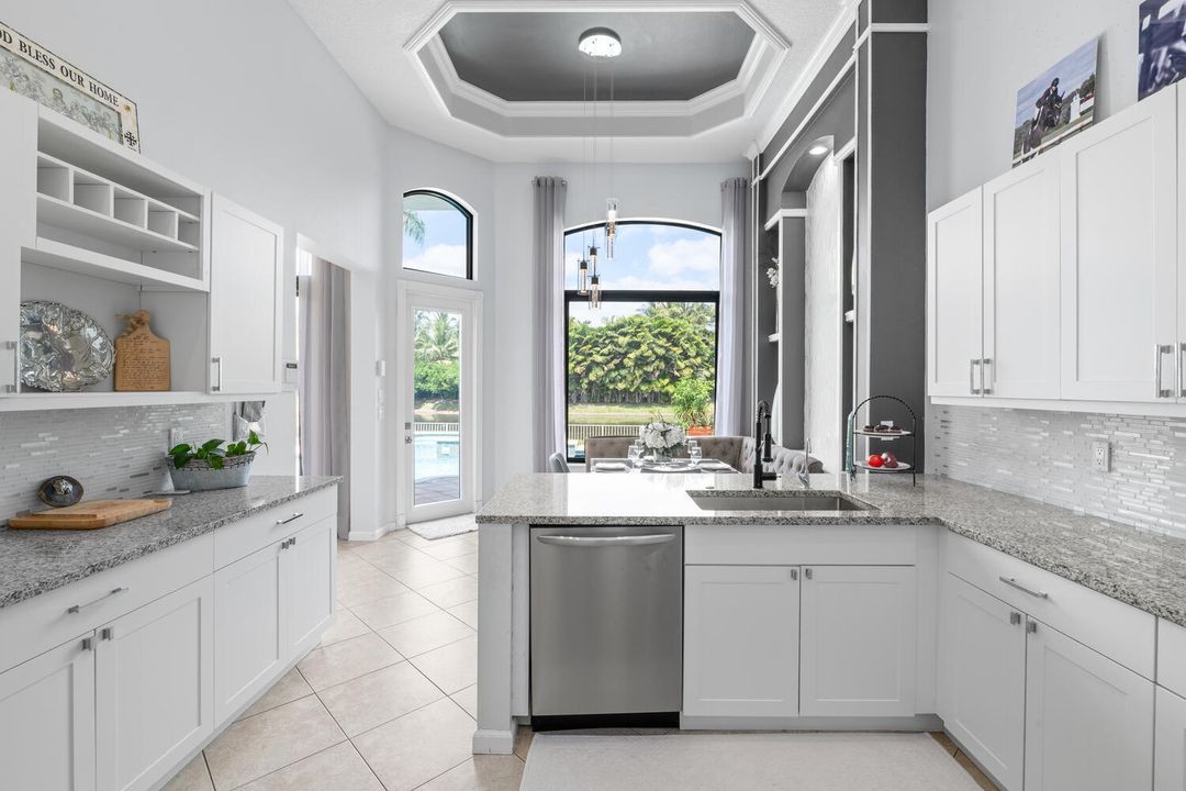 For Sale: $2,699,900 (3 beds, 3 baths, 3155 Square Feet)