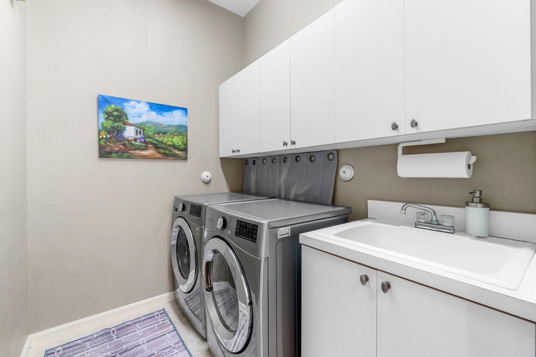 For Sale: $2,699,900 (3 beds, 3 baths, 3155 Square Feet)