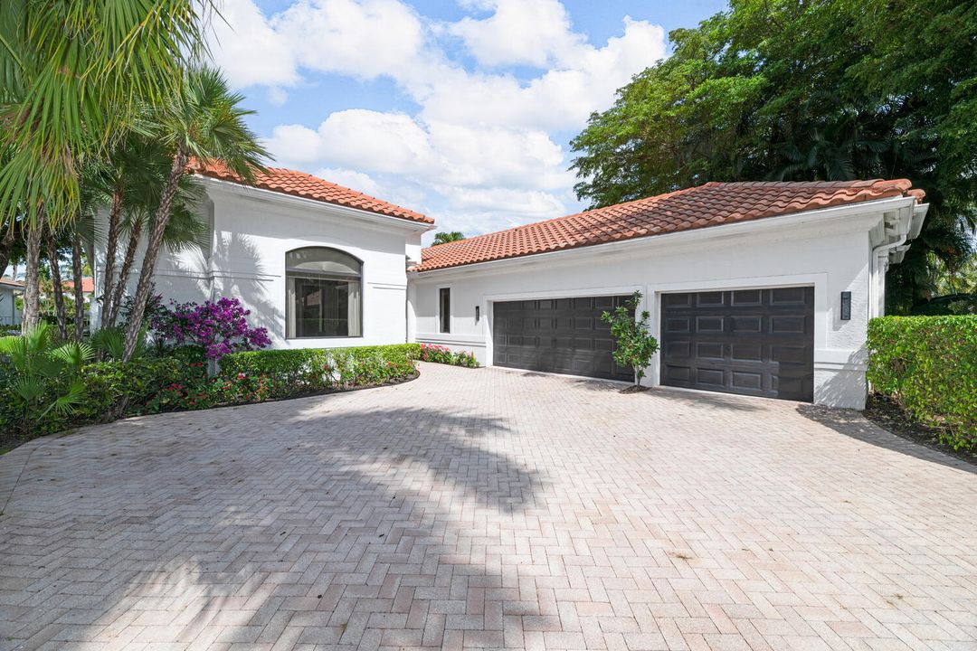 For Sale: $2,699,900 (3 beds, 3 baths, 3155 Square Feet)