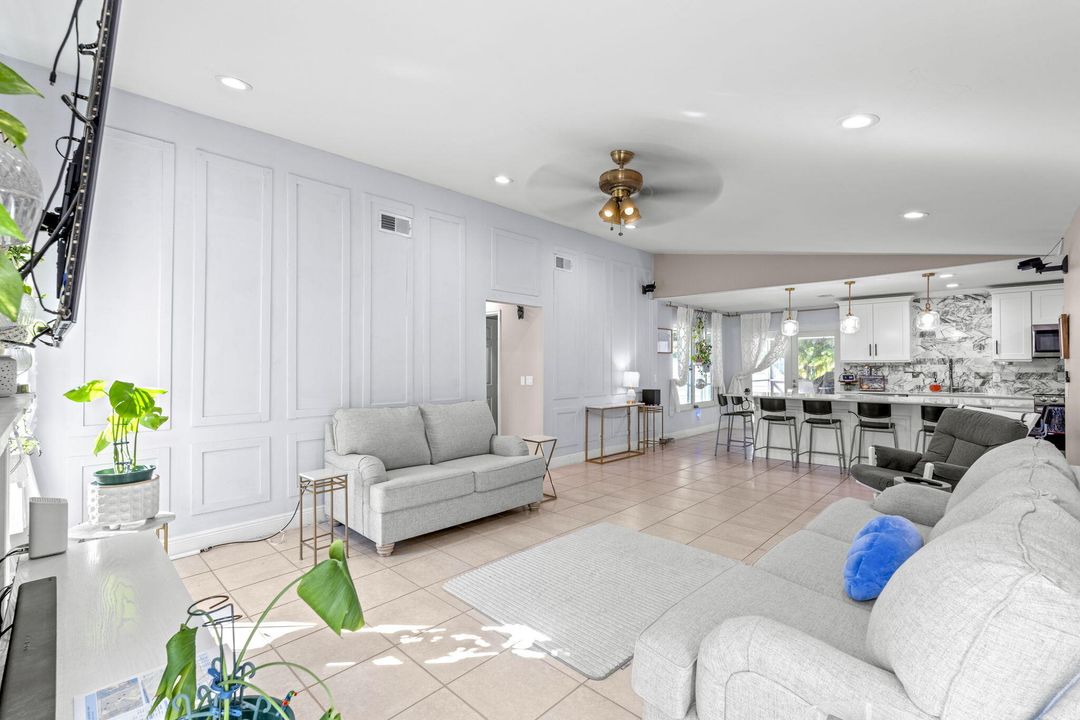 For Sale: $645,000 (3 beds, 2 baths, 2076 Square Feet)