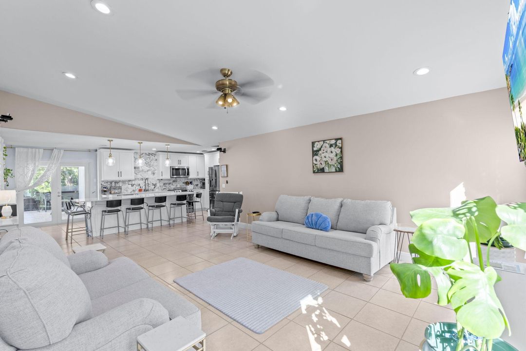 For Sale: $645,000 (3 beds, 2 baths, 2076 Square Feet)