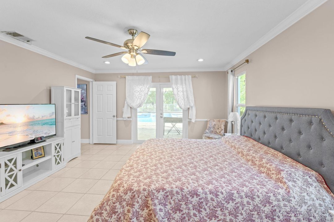 For Sale: $645,000 (3 beds, 2 baths, 2076 Square Feet)