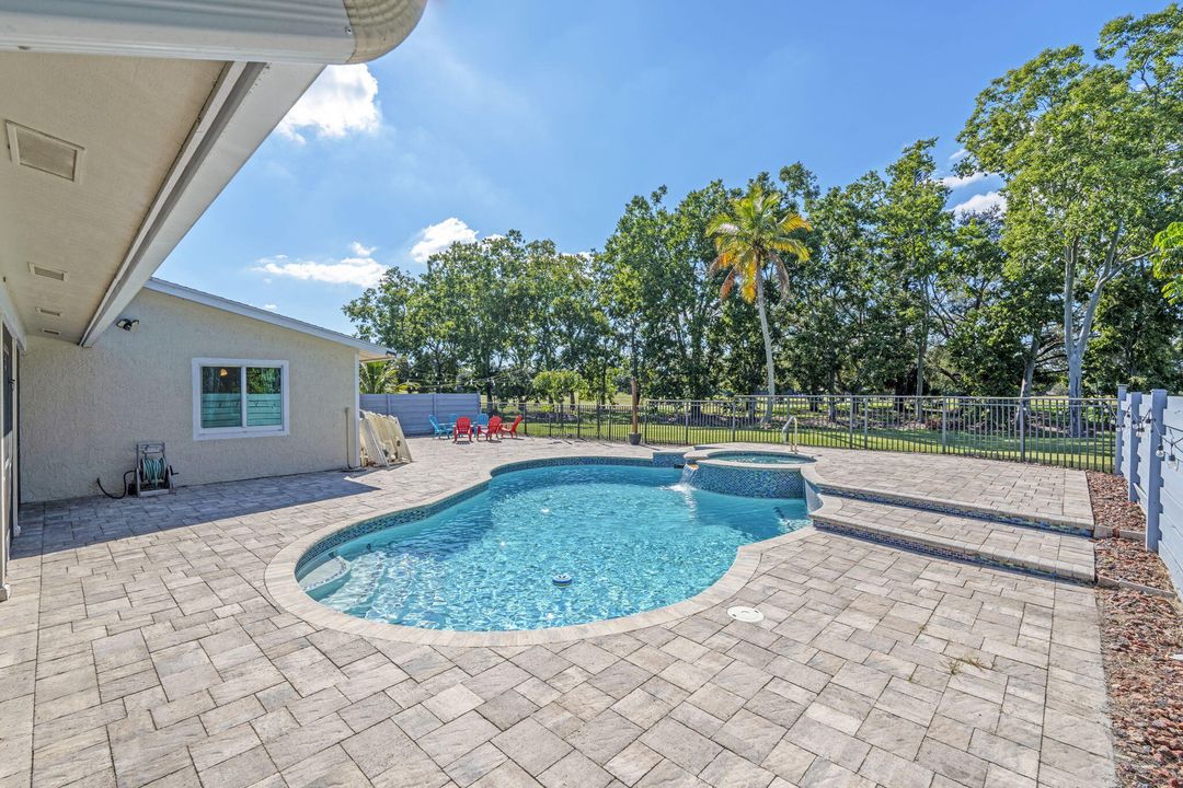 For Sale: $645,000 (3 beds, 2 baths, 2076 Square Feet)