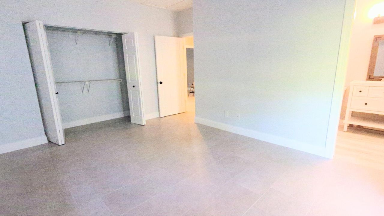 For Sale: $3,300,000 (6 beds, 4 baths, 4401 Square Feet)