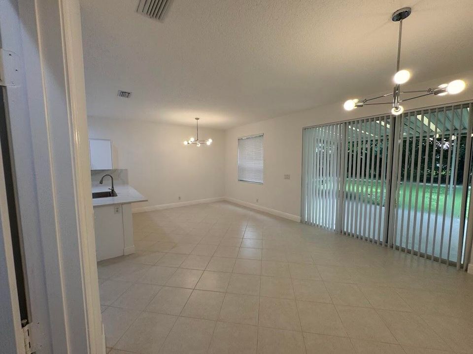 出租: $3,300 (3 贝兹, 2 浴室, 1653 平方英尺)