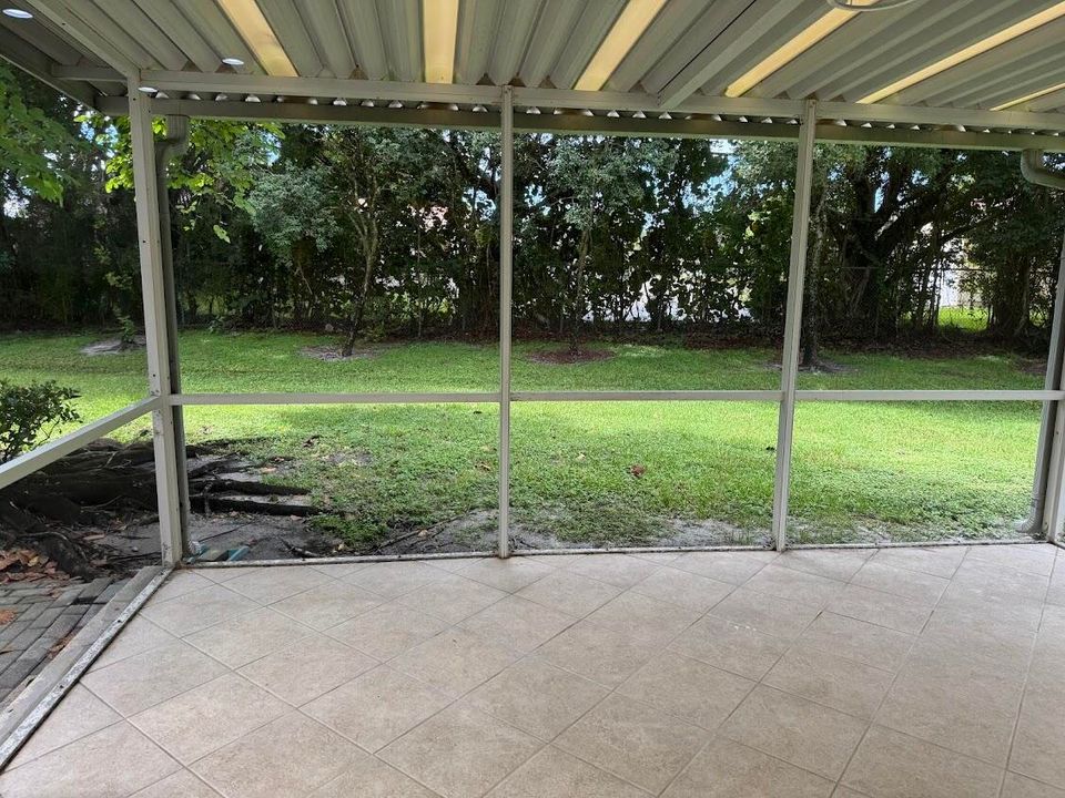 出租: $3,300 (3 贝兹, 2 浴室, 1653 平方英尺)