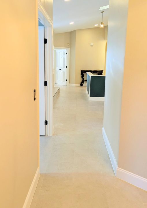 For Sale: $3,300,000 (6 beds, 4 baths, 4401 Square Feet)