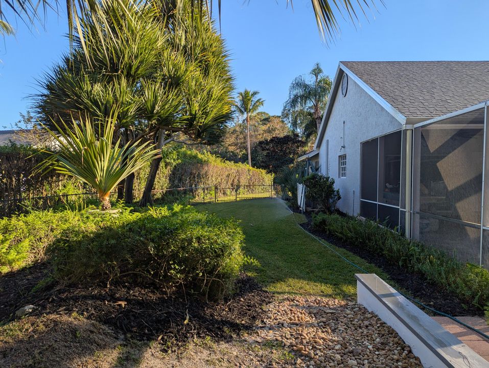 For Sale: $3,300,000 (6 beds, 4 baths, 4401 Square Feet)