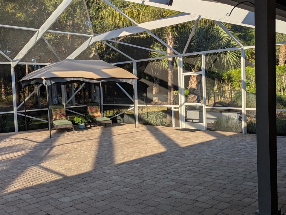 For Sale: $3,300,000 (6 beds, 4 baths, 4401 Square Feet)