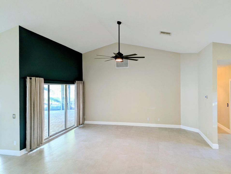 For Sale: $3,300,000 (6 beds, 4 baths, 4401 Square Feet)