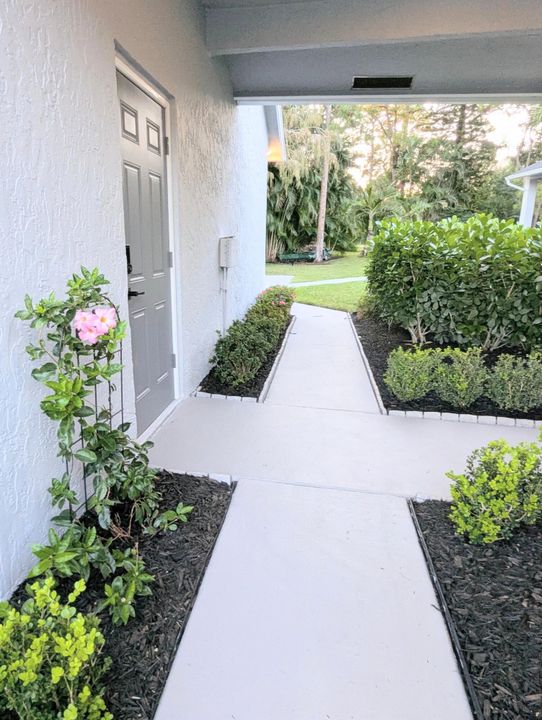 For Sale: $3,300,000 (6 beds, 4 baths, 4401 Square Feet)