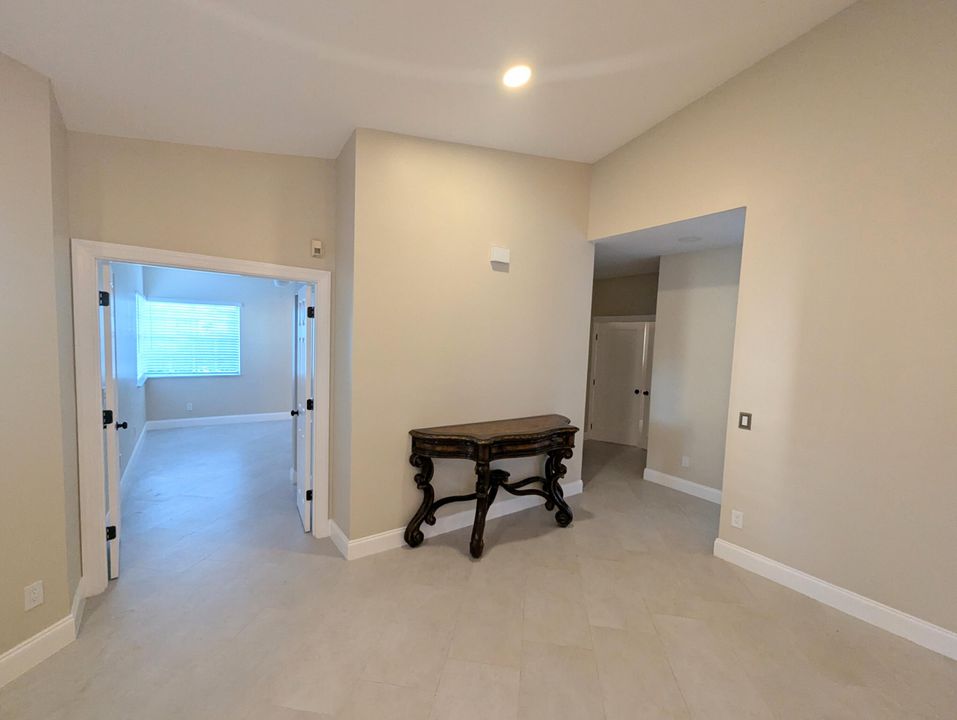 For Sale: $3,300,000 (6 beds, 4 baths, 4401 Square Feet)