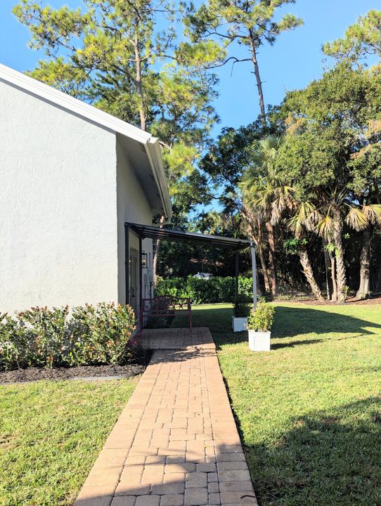 For Sale: $3,300,000 (6 beds, 4 baths, 4401 Square Feet)