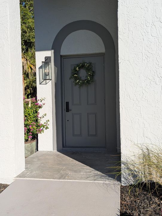 For Sale: $3,300,000 (6 beds, 4 baths, 4401 Square Feet)