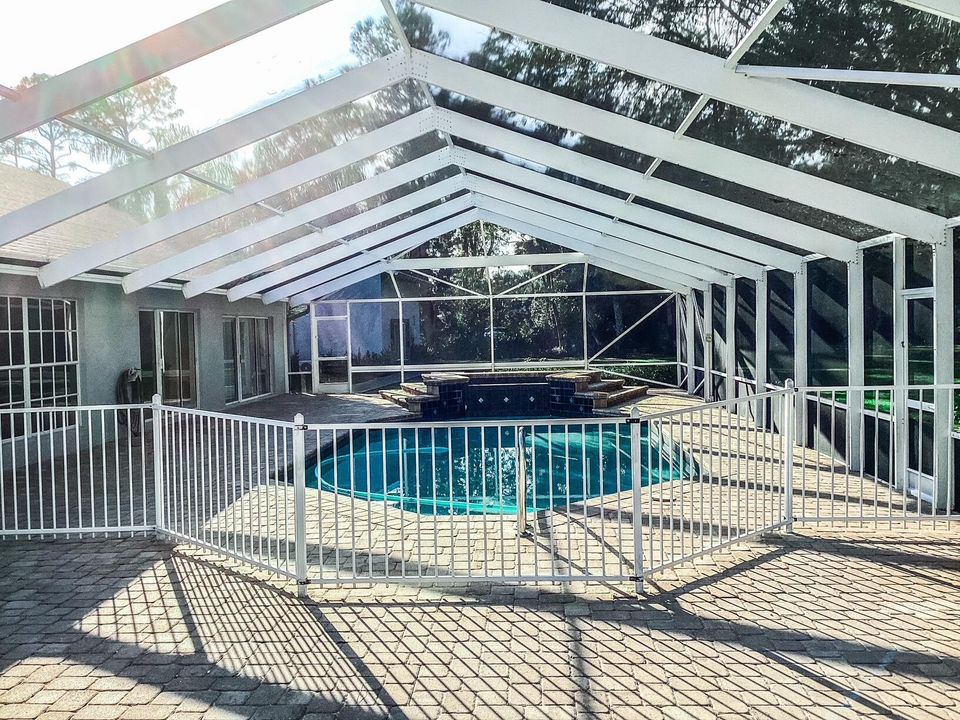 For Sale: $3,300,000 (6 beds, 4 baths, 4401 Square Feet)