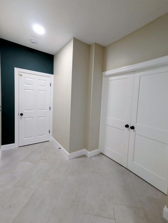 For Sale: $3,300,000 (6 beds, 4 baths, 4401 Square Feet)