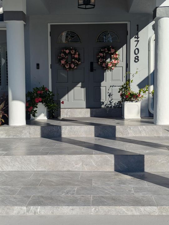 For Sale: $3,300,000 (6 beds, 4 baths, 4401 Square Feet)