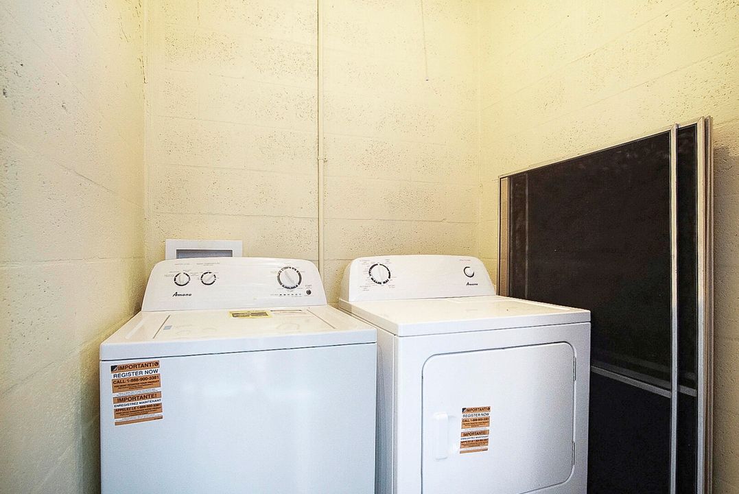 For Sale: $155,000 (2 beds, 2 baths, 1000 Square Feet)