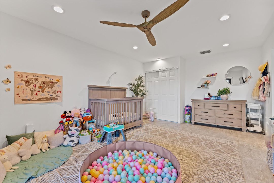 На продажу: $385,000 (3 спален, 2 ванн, 1411 Квадратных фут)