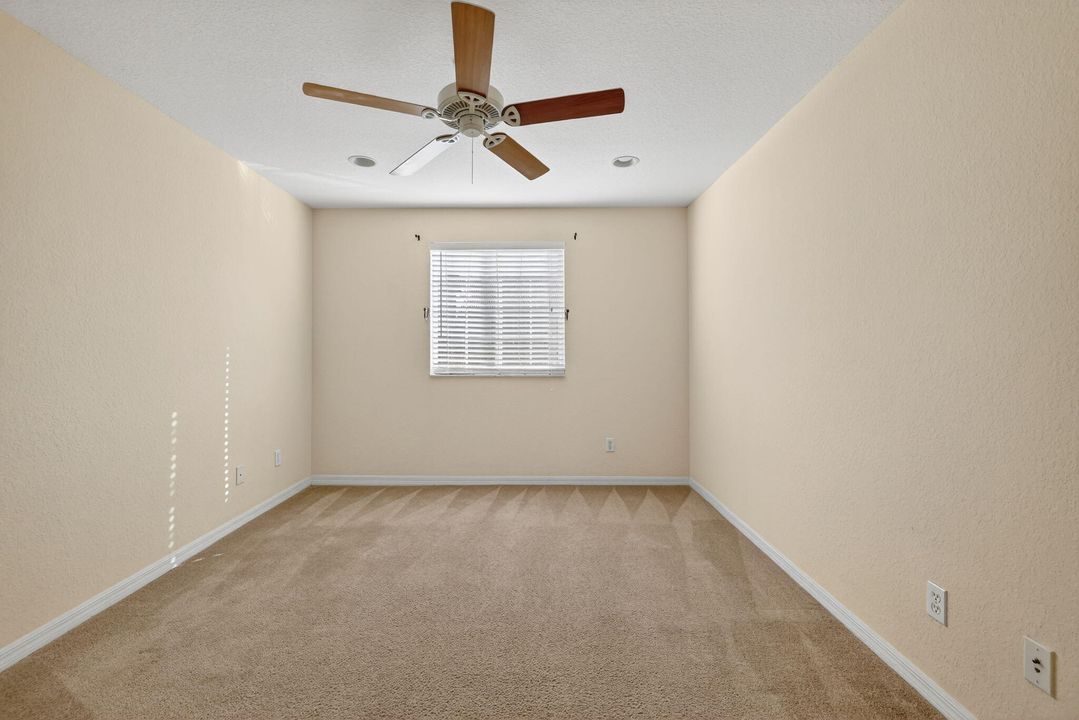 На продажу: $295,500 (3 спален, 2 ванн, 1490 Квадратных фут)