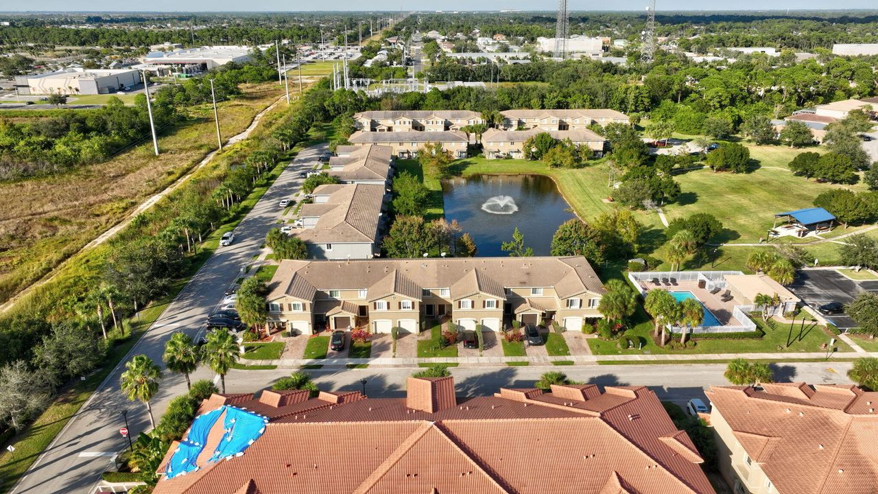 На продажу: $295,500 (3 спален, 2 ванн, 1490 Квадратных фут)