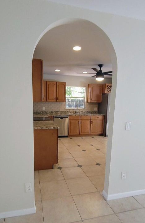 For Rent: $2,875 (3 beds, 2 baths, 1680 Square Feet)