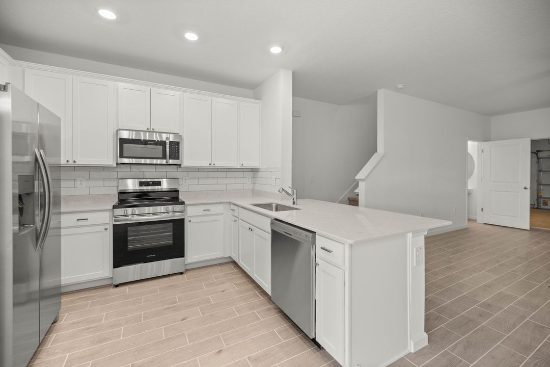 For Rent: $1,695 (3 beds, 2 baths, 1707 Square Feet)