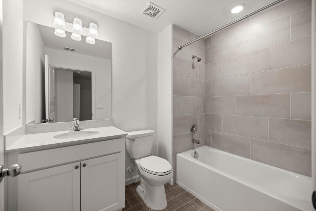 For Rent: $1,695 (3 beds, 2 baths, 1707 Square Feet)