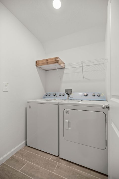 For Rent: $1,695 (3 beds, 2 baths, 1707 Square Feet)