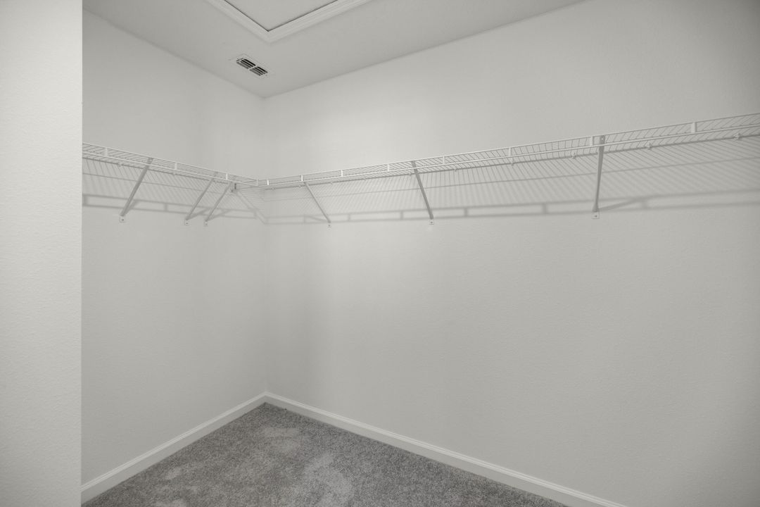 For Rent: $1,695 (3 beds, 2 baths, 1707 Square Feet)