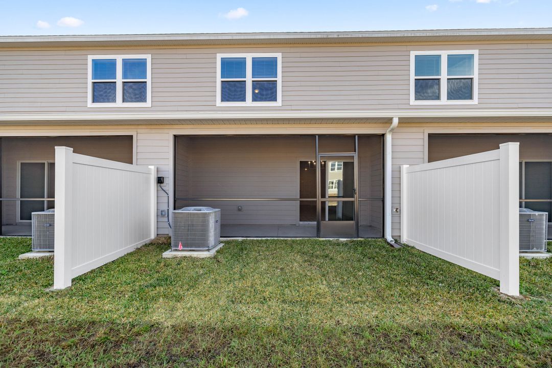 For Rent: $1,695 (3 beds, 2 baths, 1707 Square Feet)