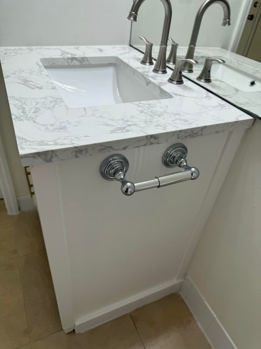 For Rent: $2,200 (3 beds, 2 baths, 1113 Square Feet)