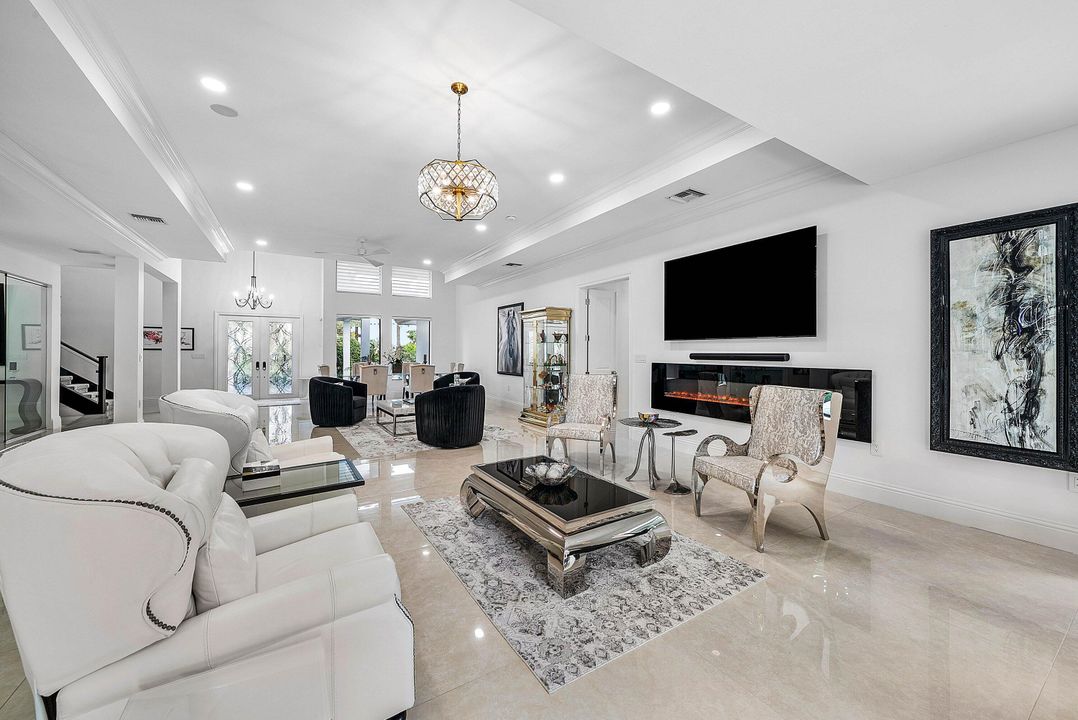 На продажу: $3,499,000 (3 спален, 3 ванн, 4737 Квадратных фут)