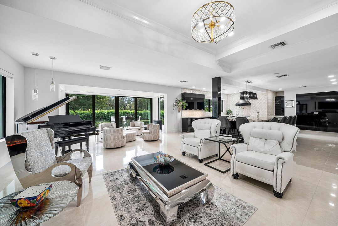 На продажу: $3,499,000 (3 спален, 3 ванн, 4737 Квадратных фут)