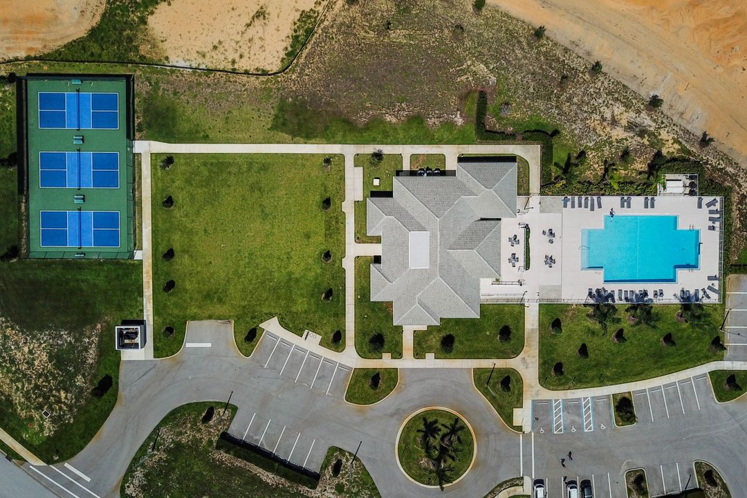 For Sale: $523,000 (4 beds, 2 baths, 1823 Square Feet)