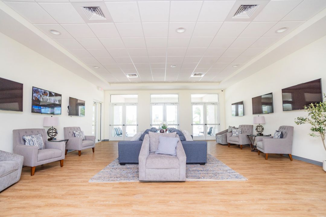 For Sale: $523,000 (4 beds, 2 baths, 1823 Square Feet)