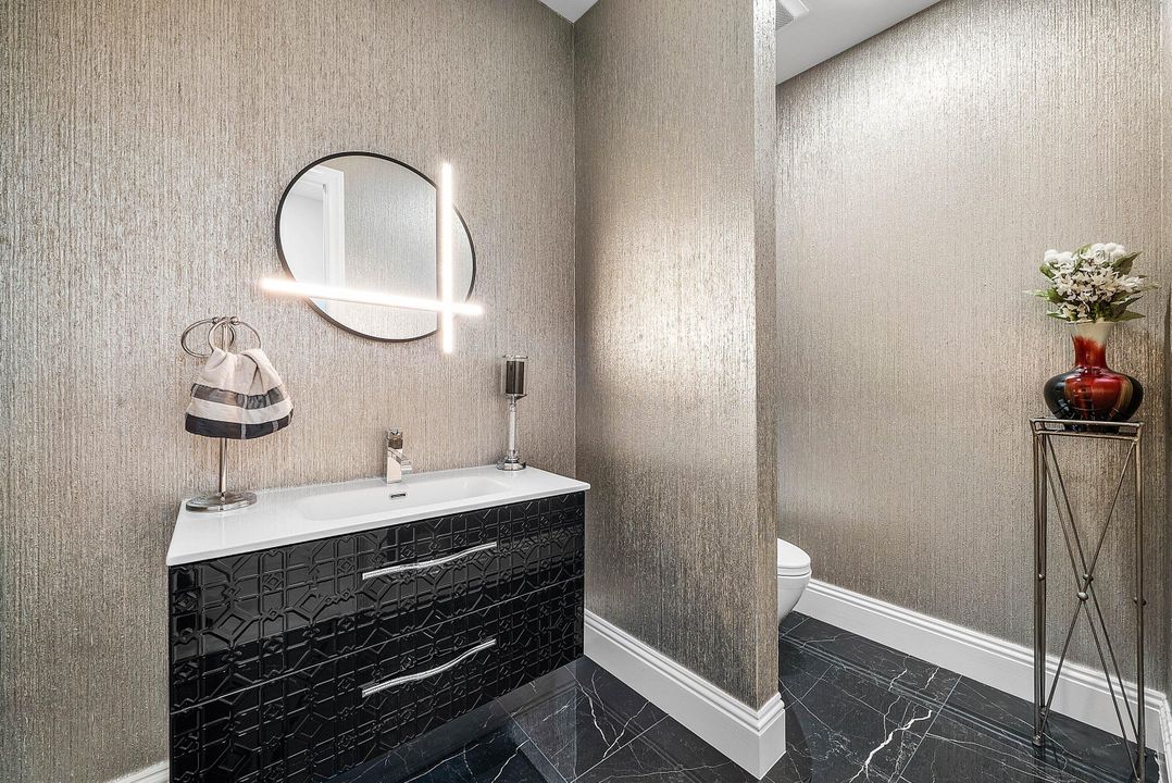 На продажу: $3,499,000 (3 спален, 3 ванн, 4737 Квадратных фут)