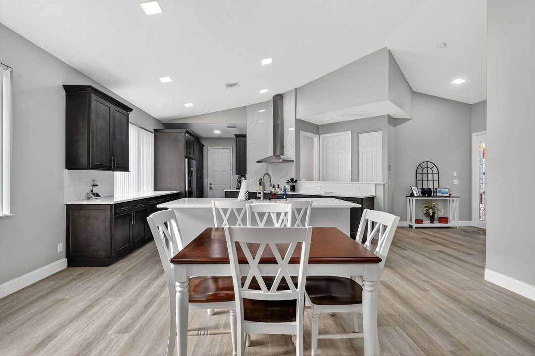 На продажу: $465,000 (3 спален, 2 ванн, 1599 Квадратных фут)