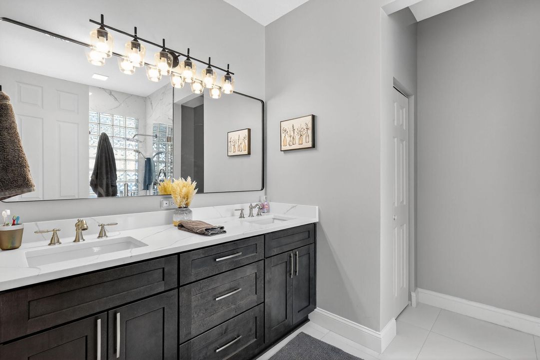 На продажу: $465,000 (3 спален, 2 ванн, 1599 Квадратных фут)