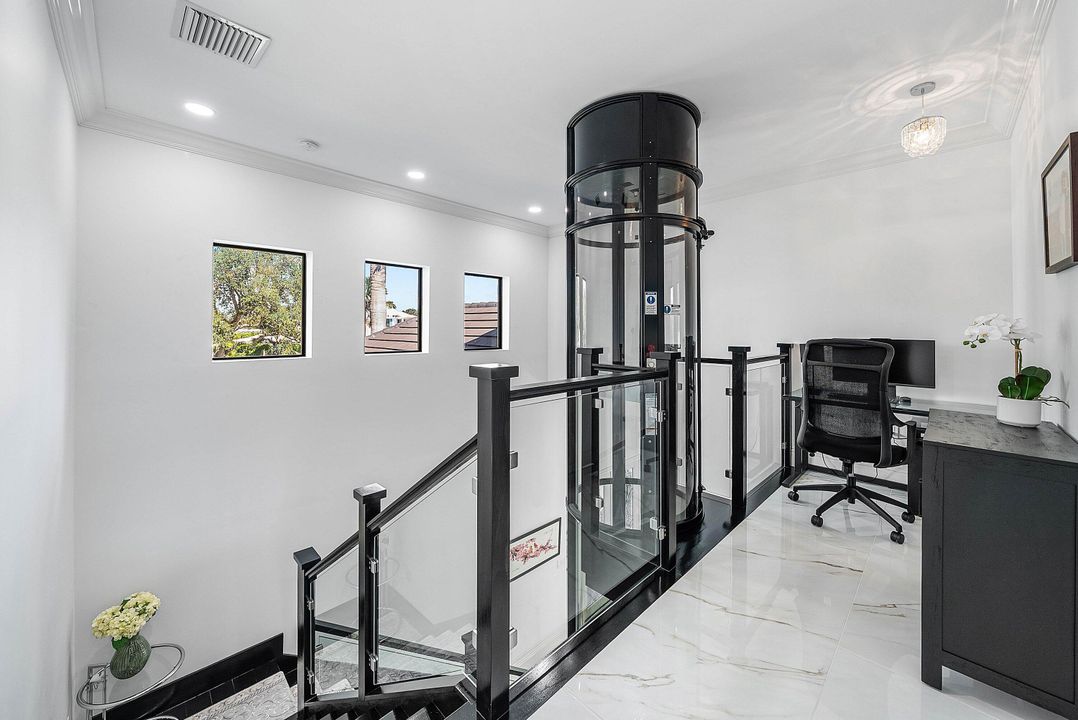 На продажу: $3,499,000 (3 спален, 3 ванн, 4737 Квадратных фут)