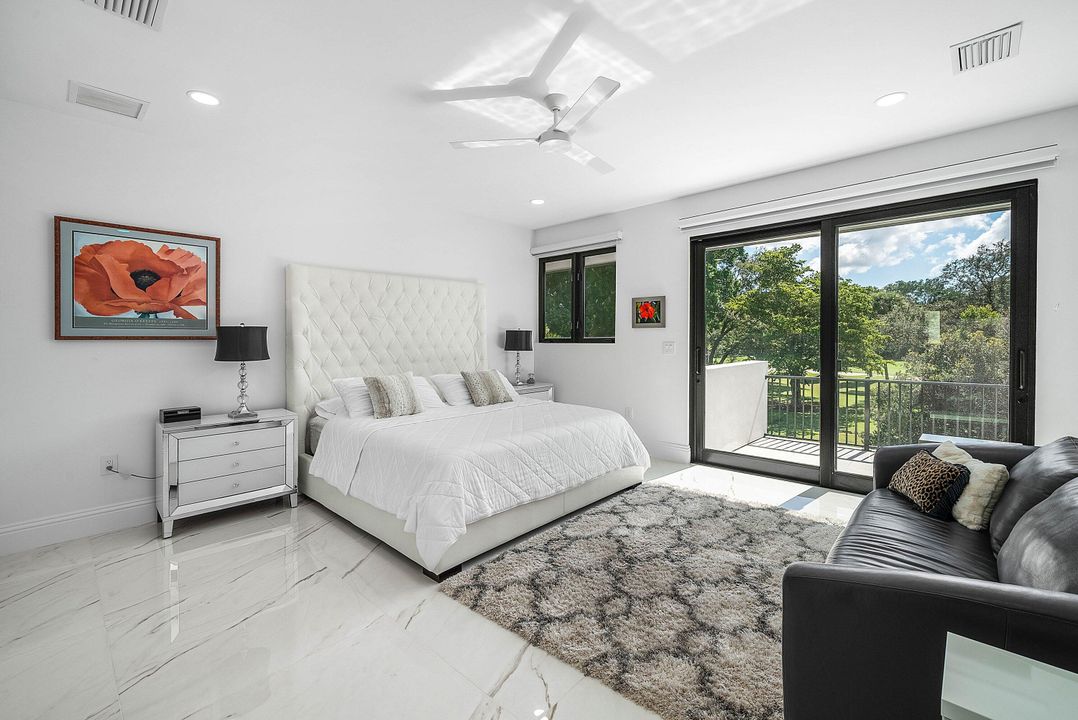 На продажу: $3,499,000 (3 спален, 3 ванн, 4737 Квадратных фут)