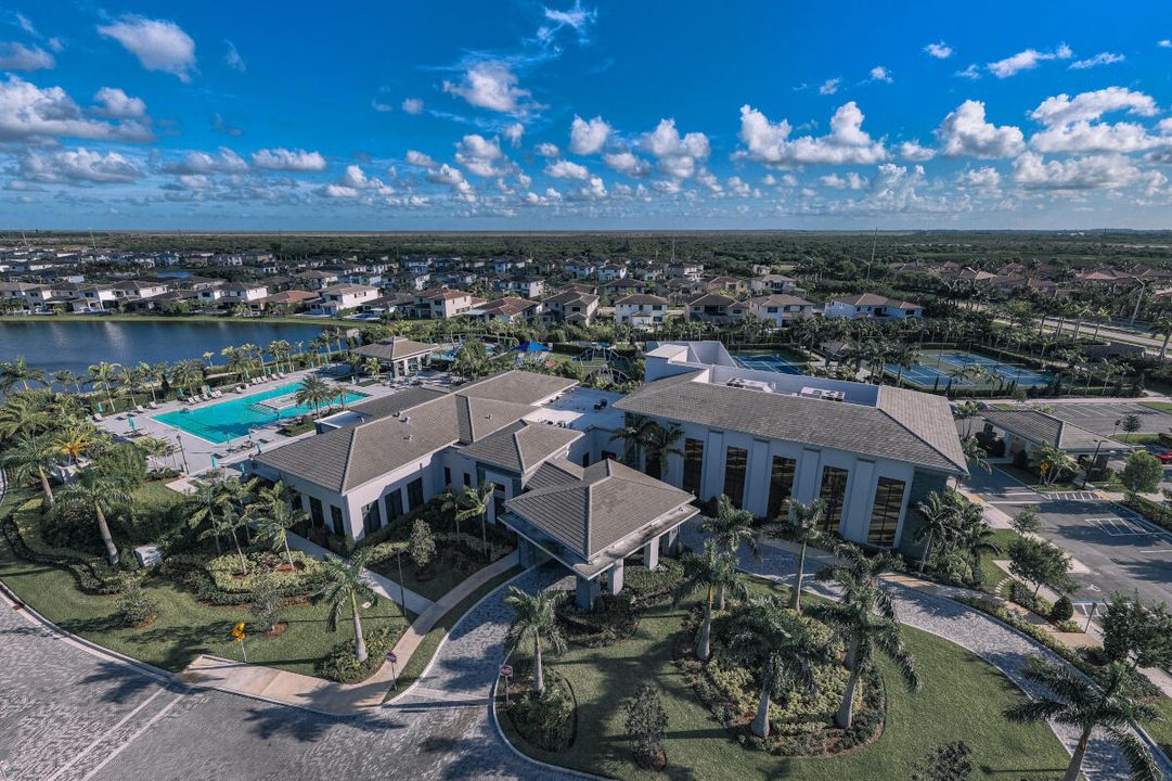 На продажу: $1,725,000 (5 спален, 5 ванн, 4032 Квадратных фут)