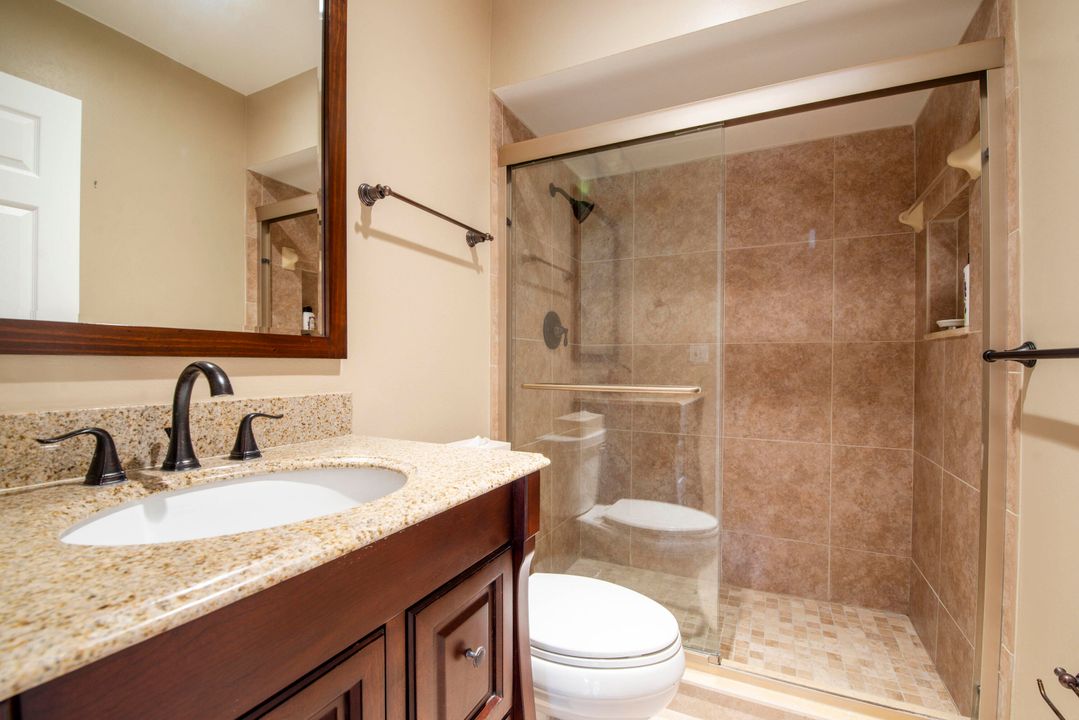 待售: $224,970 (2 贝兹, 2 浴室, 1251 平方英尺)